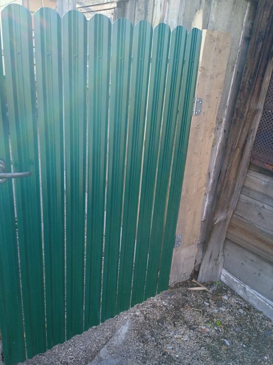 Калитка из штакетника ЭКО-М RAL6005/6005 Зеленый Мох двусторонний фото 1 в Нальчике